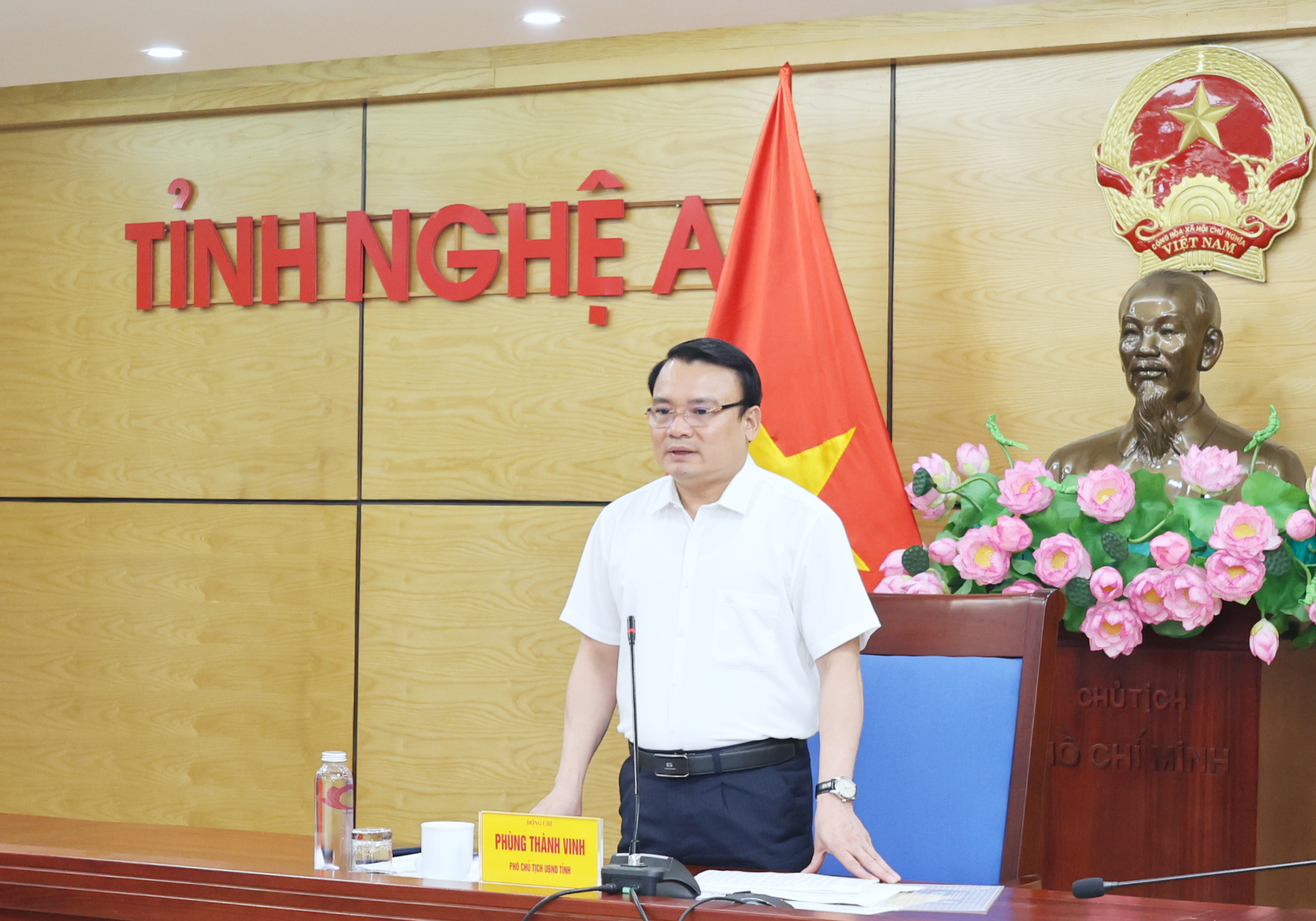 Anh-tin-bai